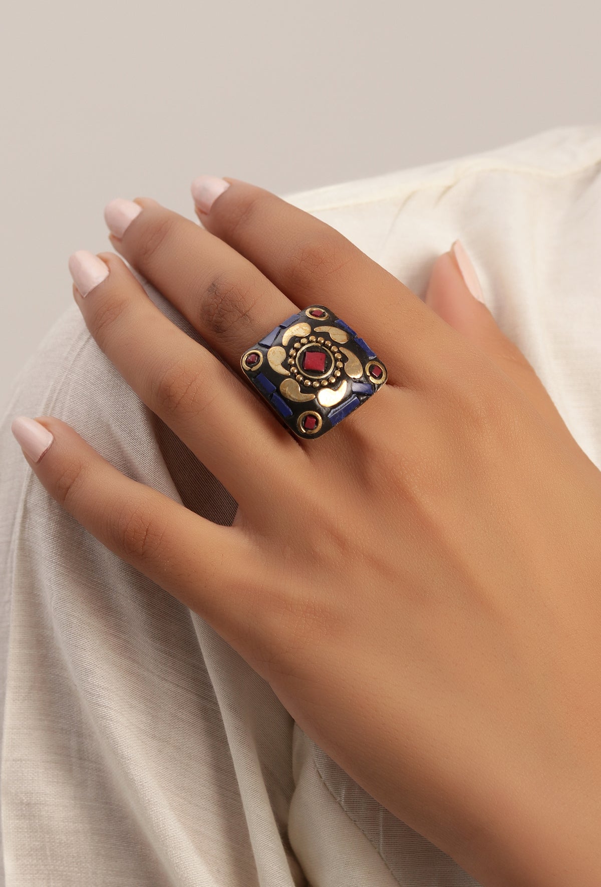 Laq Fashionable Flower Design Light Weight Multi Color Ring