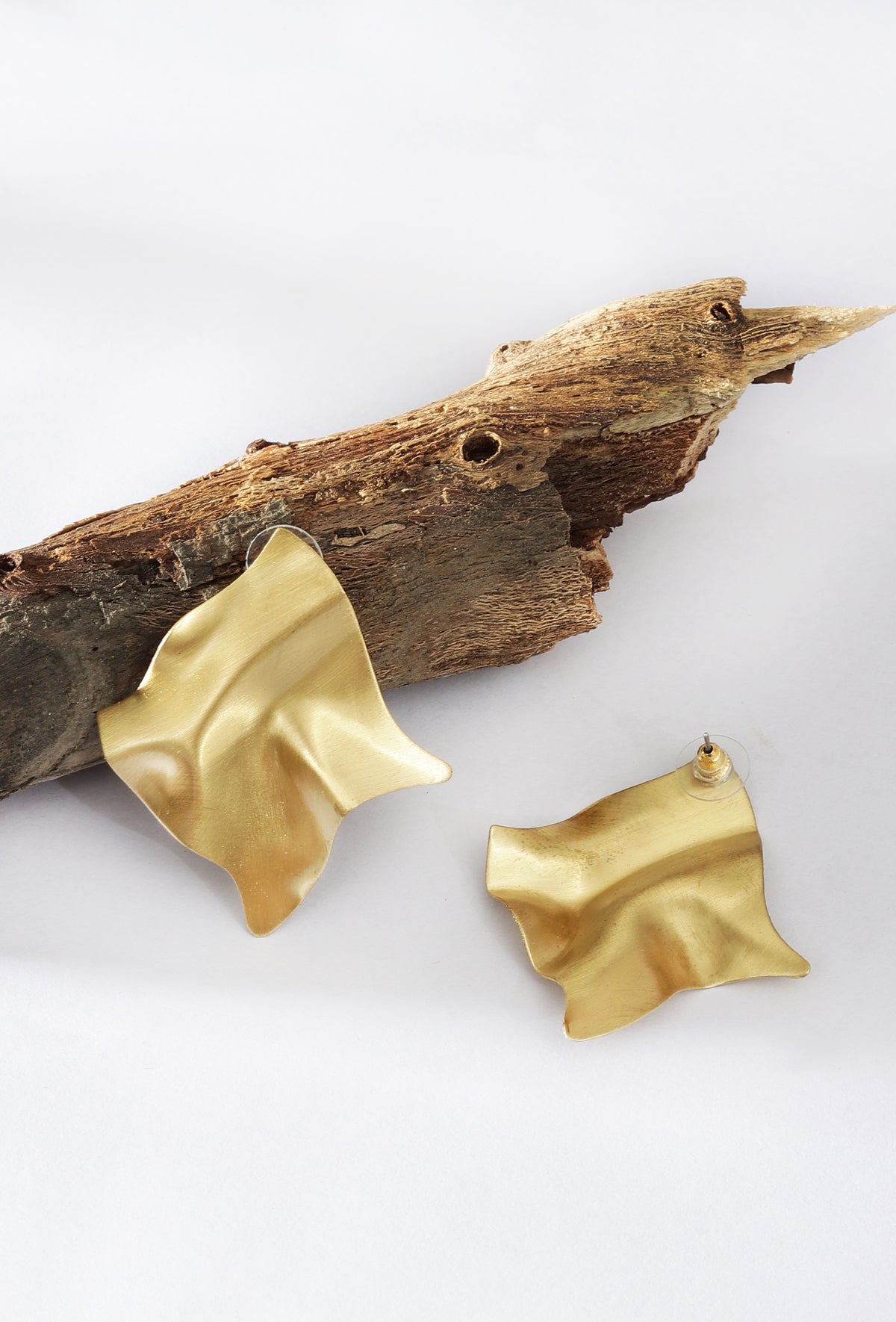 Lustrous Ripple Earrings