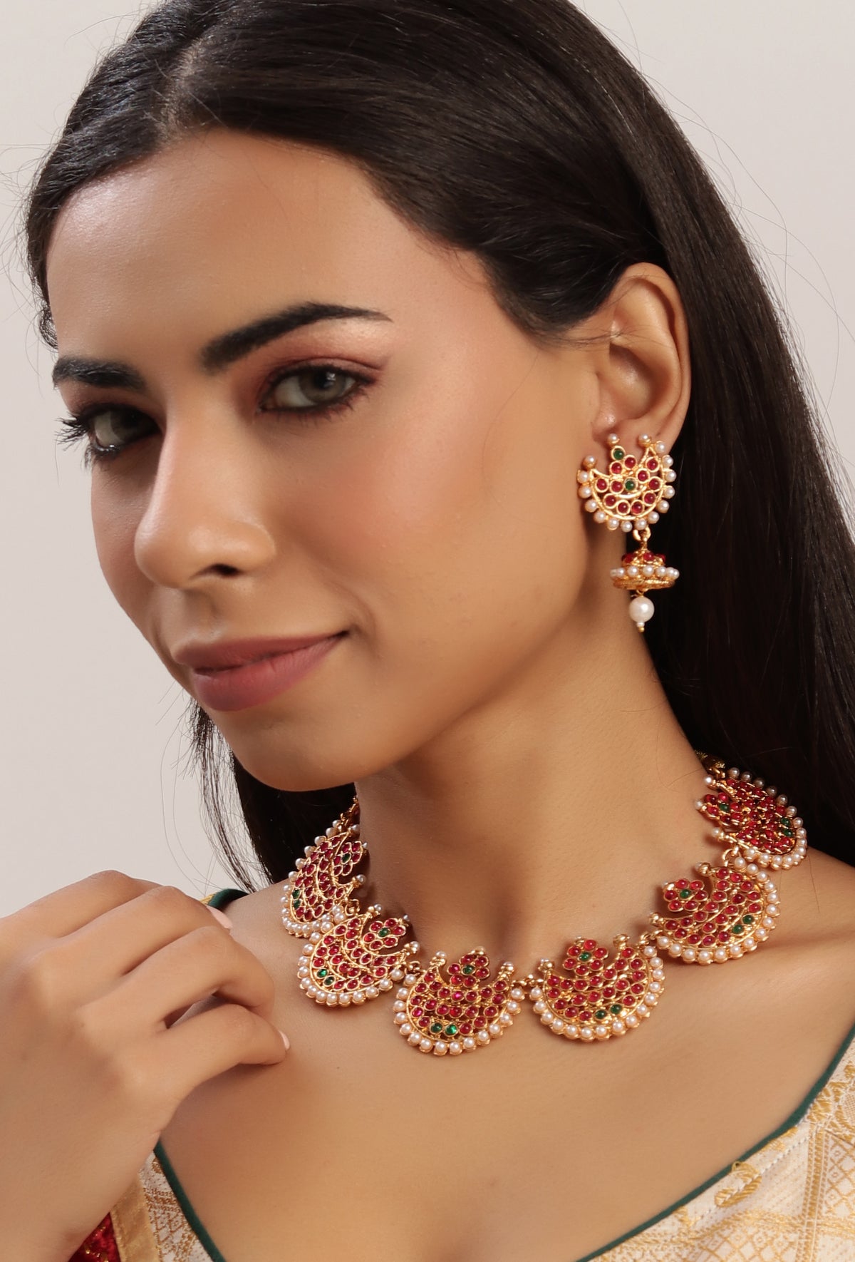 Handcrafted Antique Kemp Choker And Chand Jhumka Set