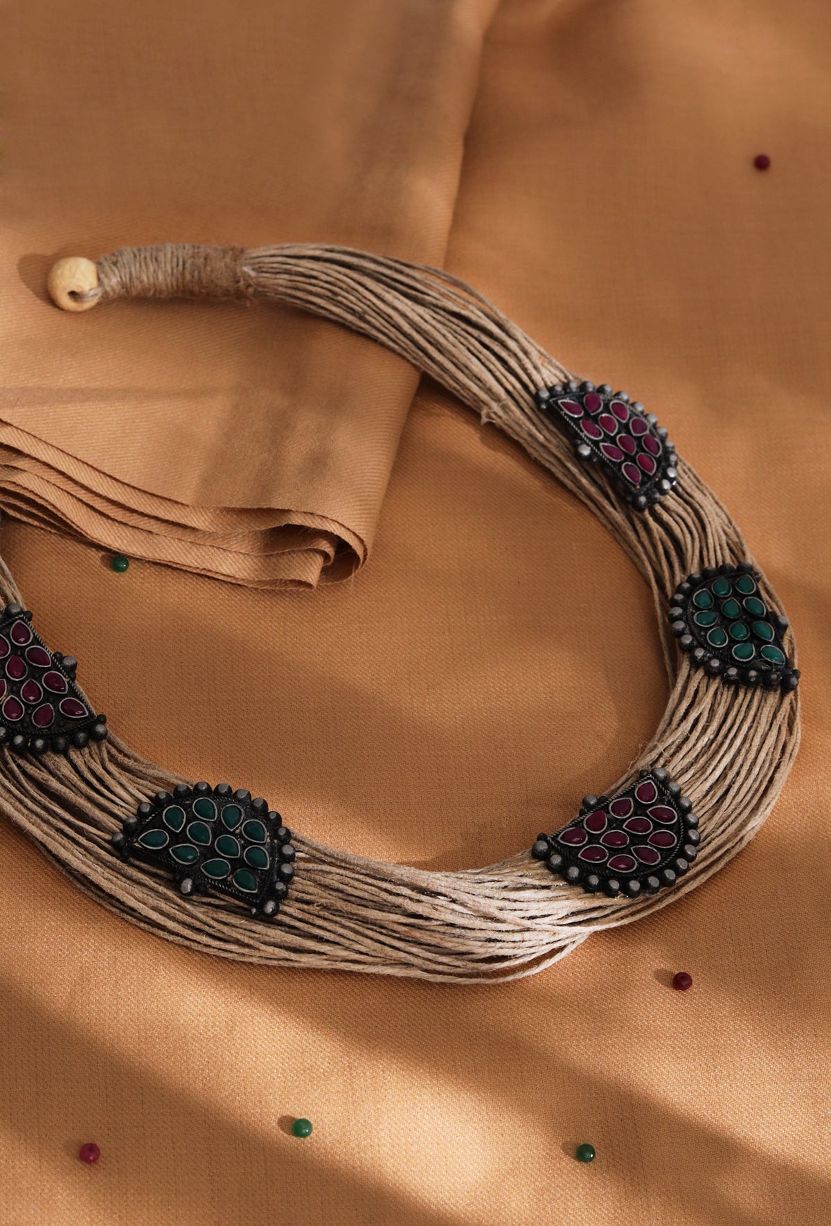 D Shaped With Stone Jute Necklace
