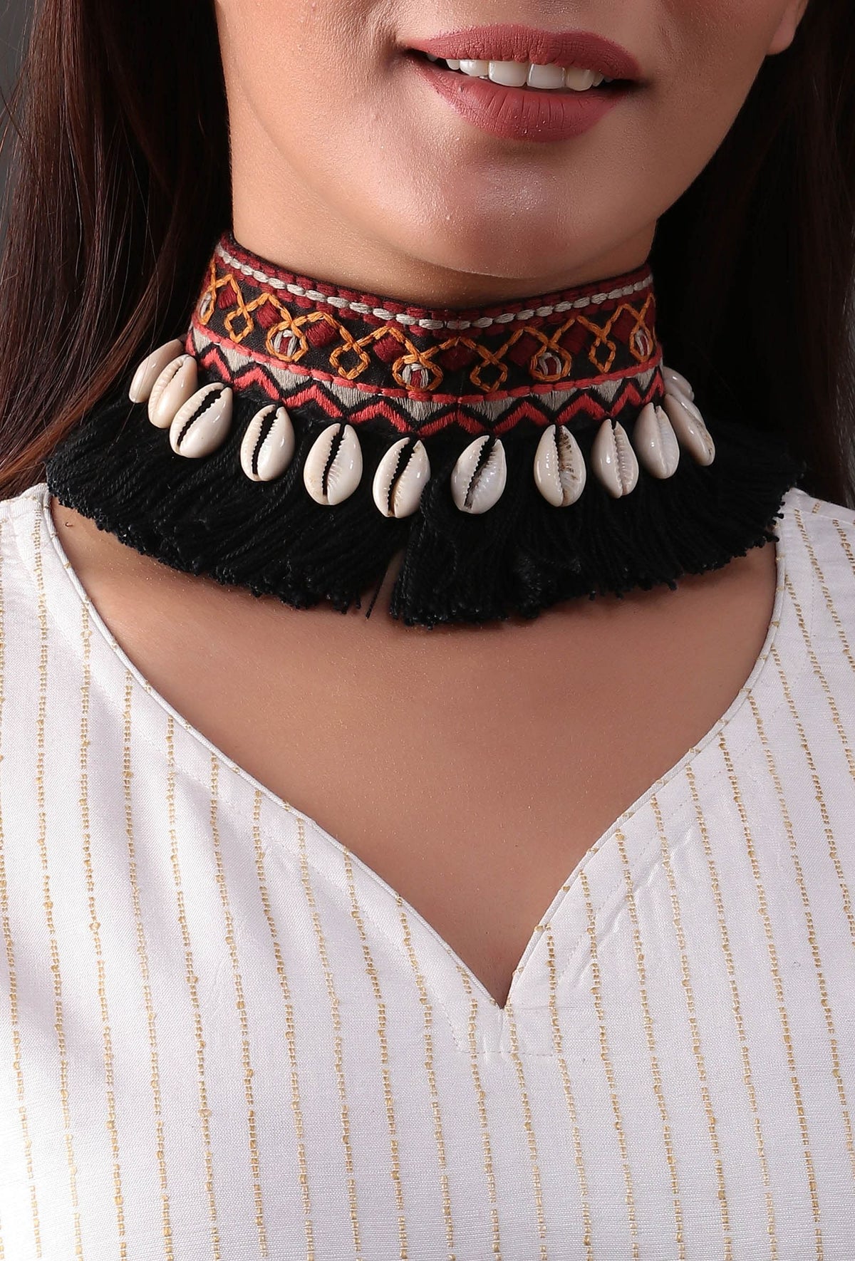 Kaya Black Thread Cowry Shell Kutch Choker